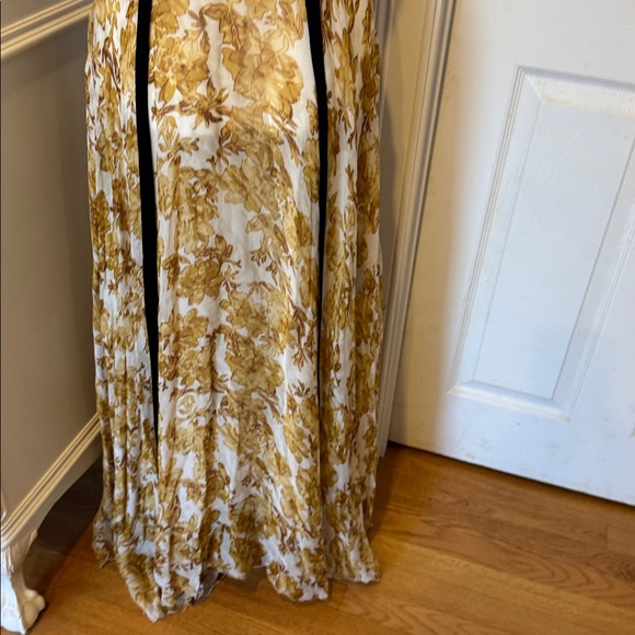Zara Gold and Black Floral Maxi Dress - Picture 7 of 8